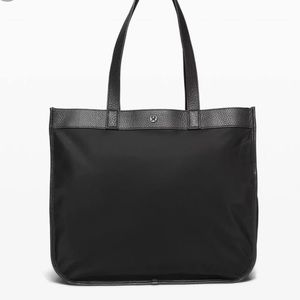 Lululemon Now and Always Tote
